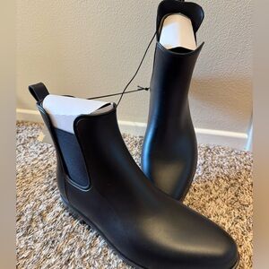 Women's Black Chelsea Rain Boots 12 Wide